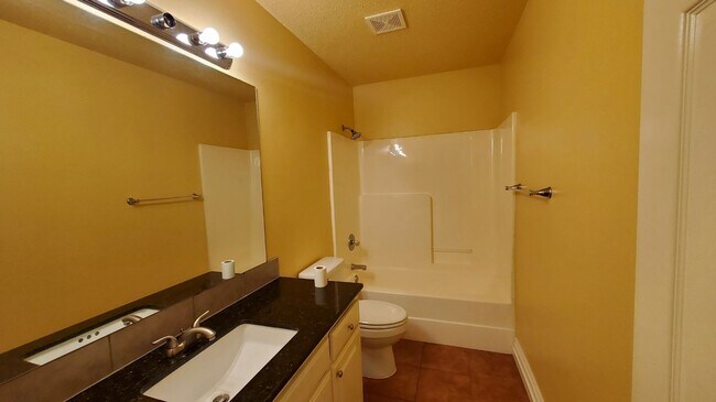 Building Photo - 3 Bedroom 2 Bath home in Bentonville Schoo...