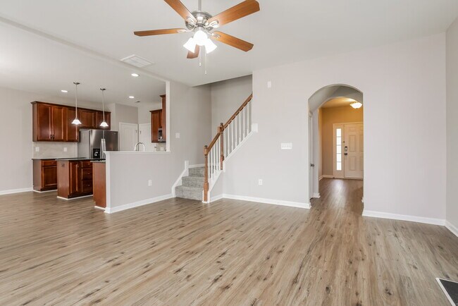Foto del edificio - 934 Lakemont Dr
