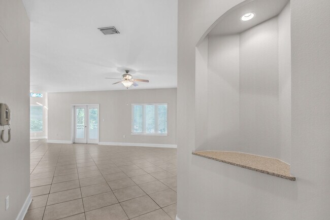 Building Photo - 119 Beal Pkwy SW