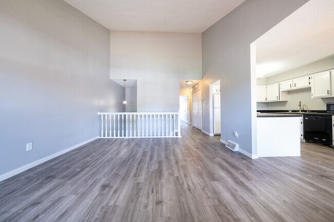 Foto del edificio - 4108 S Meadowlark Rd