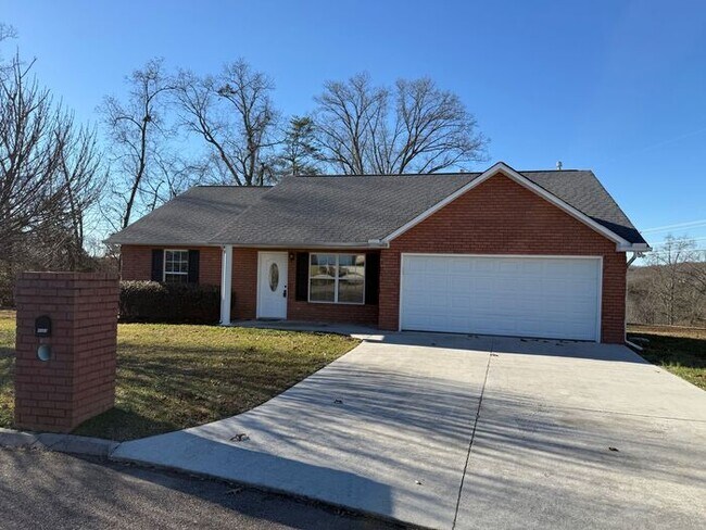 Building Photo - Halls Single Family Home in Cul-de-sac!