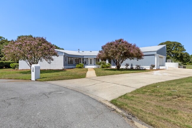 Foto del edificio - 1151 Ceylon Ct