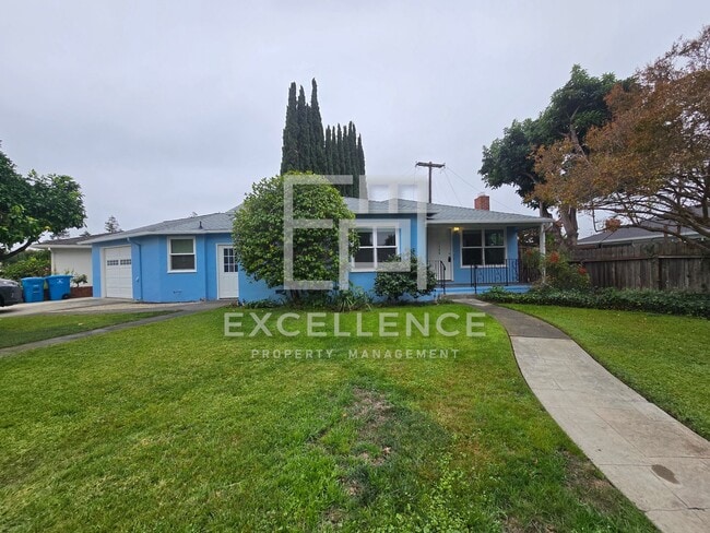 3/1 Home on Spacious Lot With New Windows/... - 3/1 Home on Spacious Lot With New Windows/...
