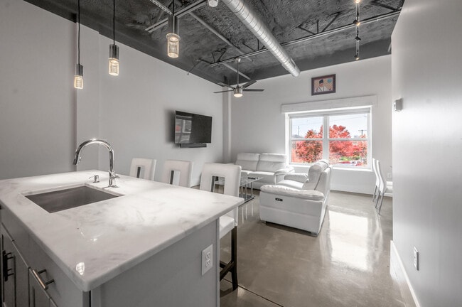 Foto del edificio - 480 Skain Ave