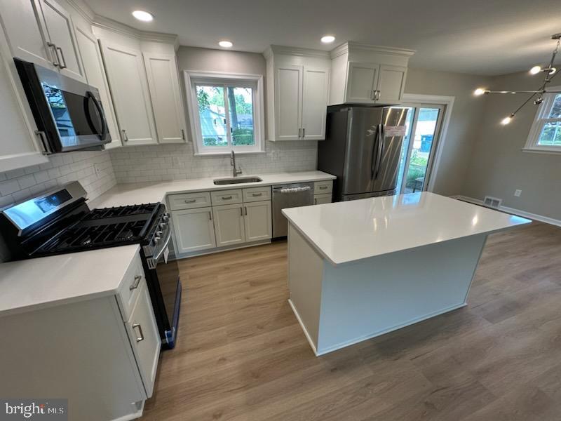 Foto principal - 7504 Gresham St