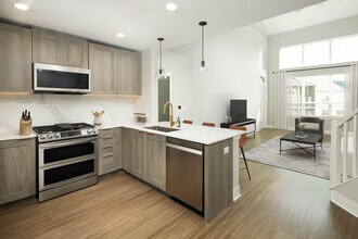 Building Photo - Avalon Montville