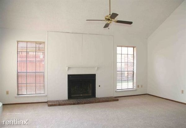 Building Photo - 2501 Toler Ln