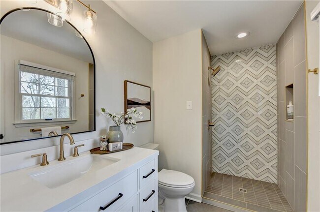 Foto del edificio - 1450 Cedarhurst Dr