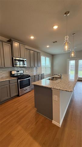 Building Photo - 721 McAdoo Dr