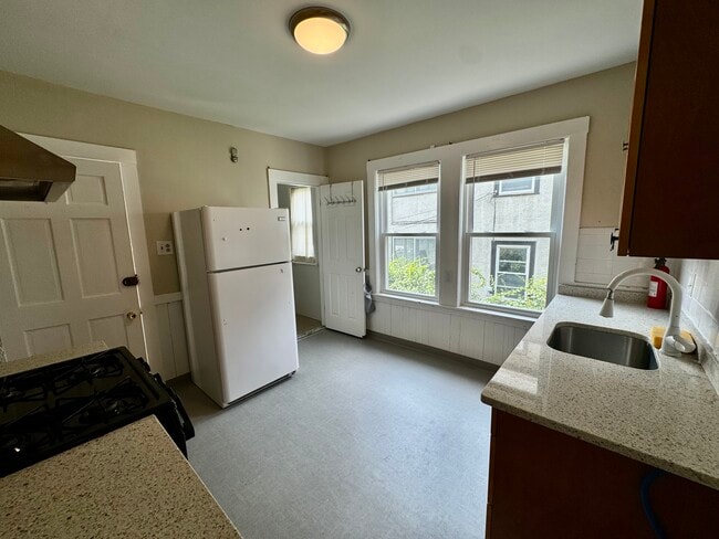 Building Photo - 28 Boulevard Ter
