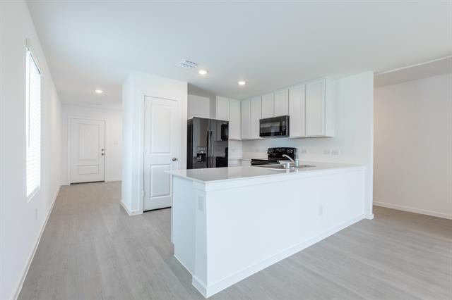 Foto del edificio - 221 Poplar Pl