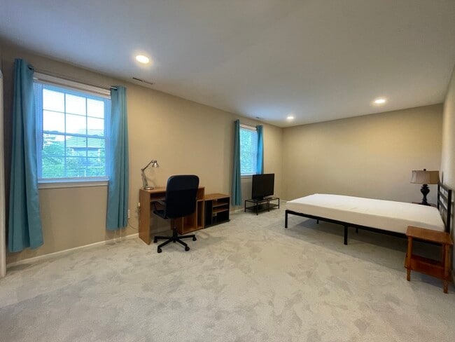Photo - 10540 Assembly Dr Townhome