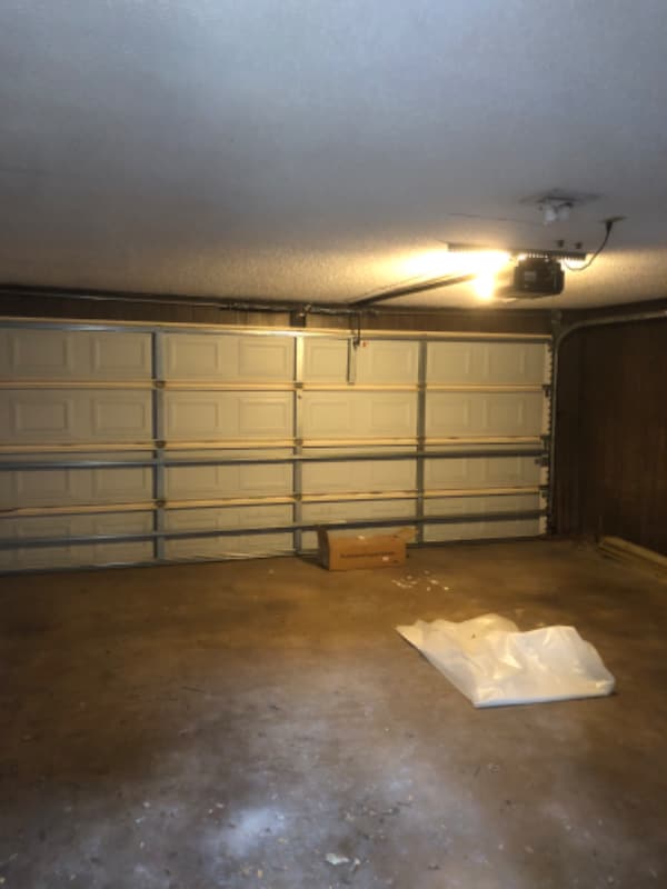 Building Photo - 413 Top Hill Dr
