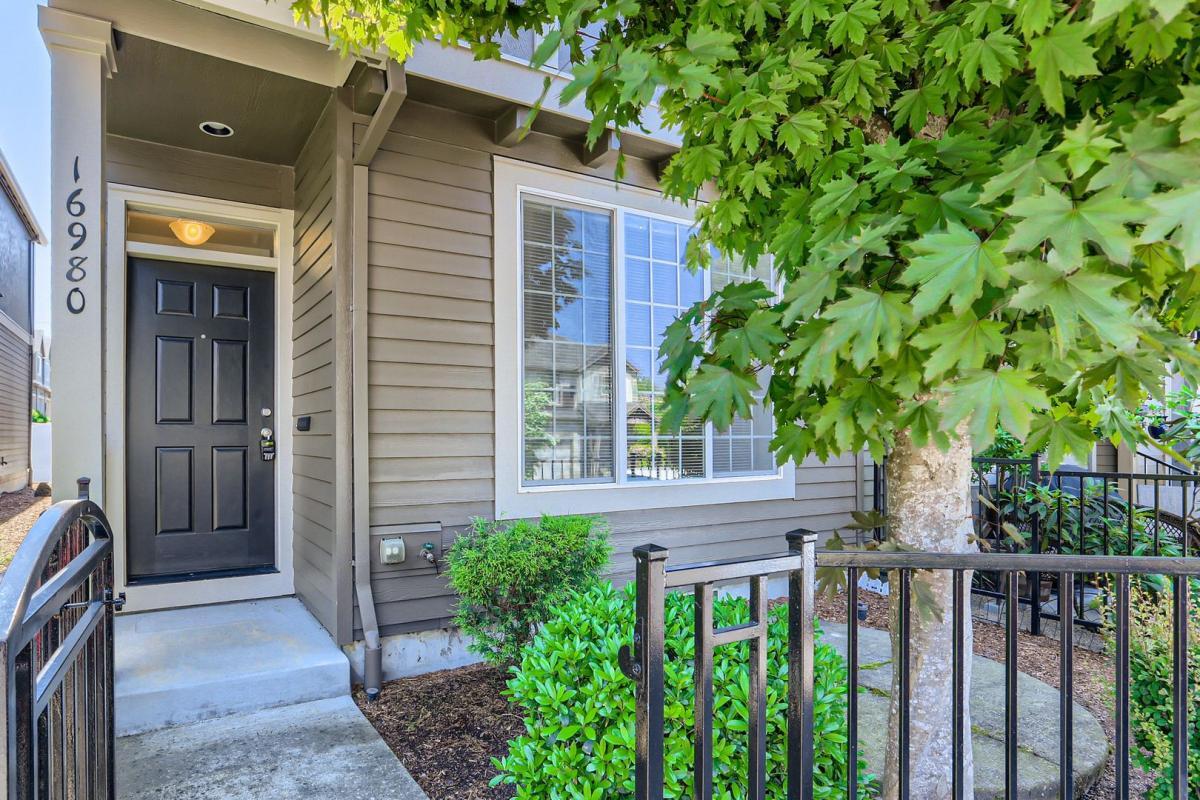 Foto principal - 16985 NW Shadow Hills Ln