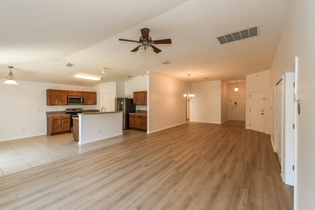 Building Photo - 2533 Spring Pond Ln