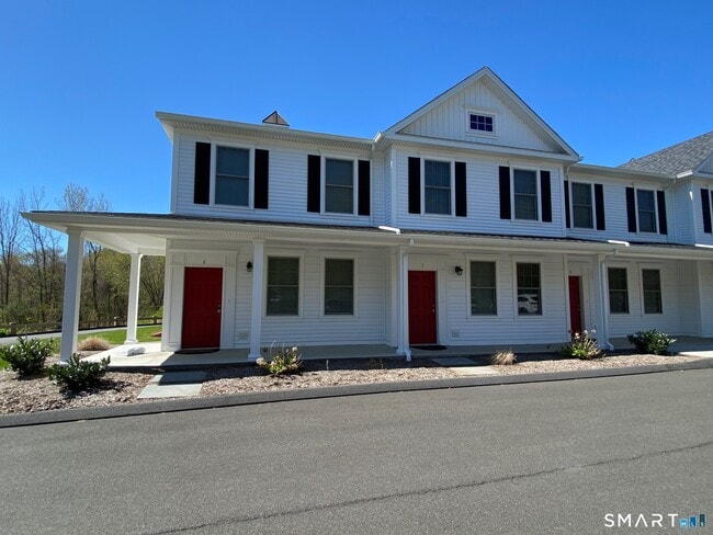 Building Photo - 2772 Boston Post Rd