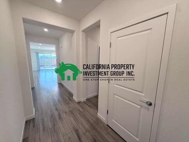 Building Photo - 254 Cask Dr