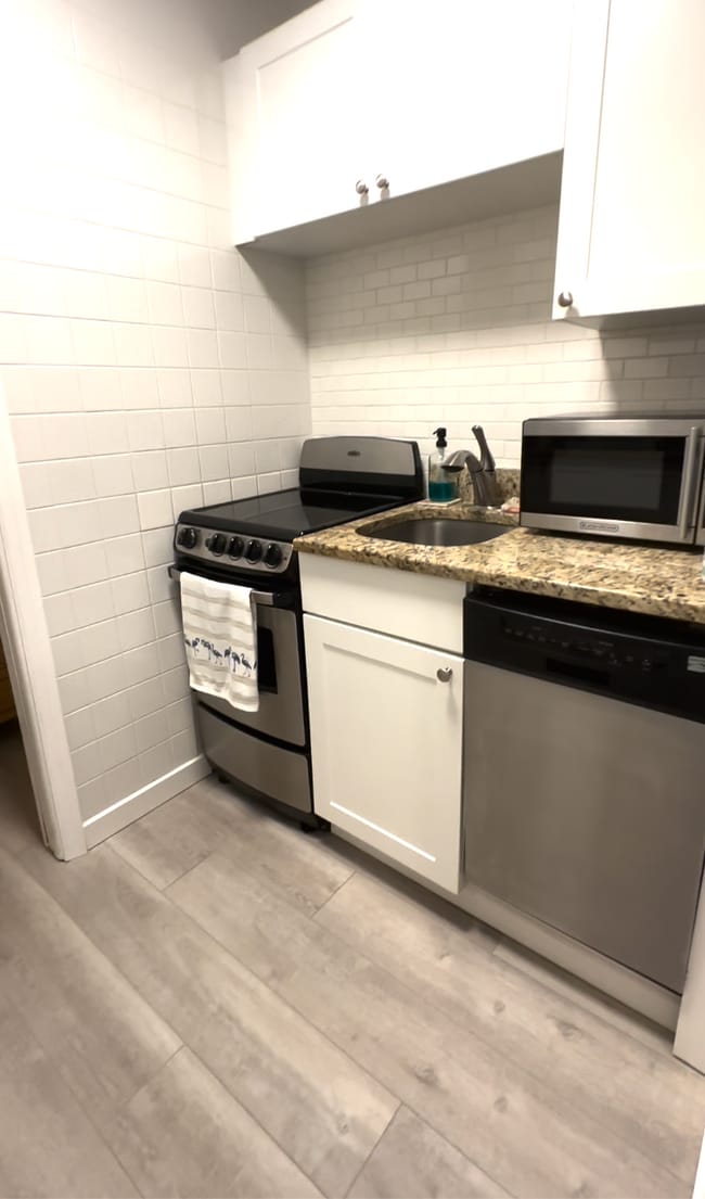 Building Photo - 3505 Longmeadow