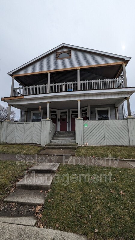 Primary Photo - 347 W Williams
