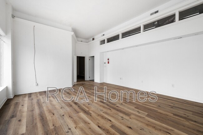 Foto del edificio - 33 West St Clair Street