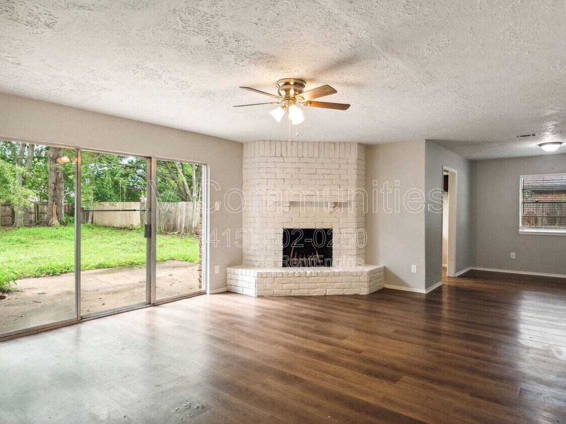 Photo - 11823 Bee Ln