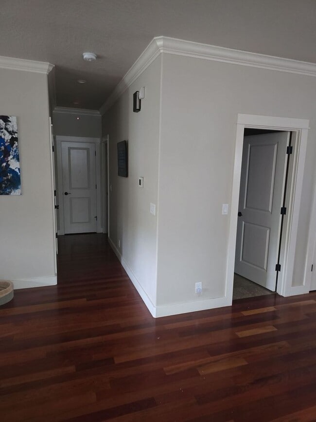 Foto del edificio - 3-Bedroom Home with RV Parking Near Valley River Center