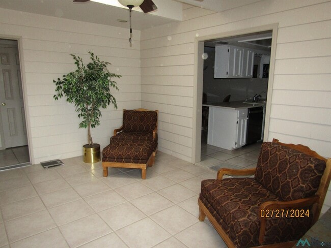 Building Photo - 1913 Villa Dr