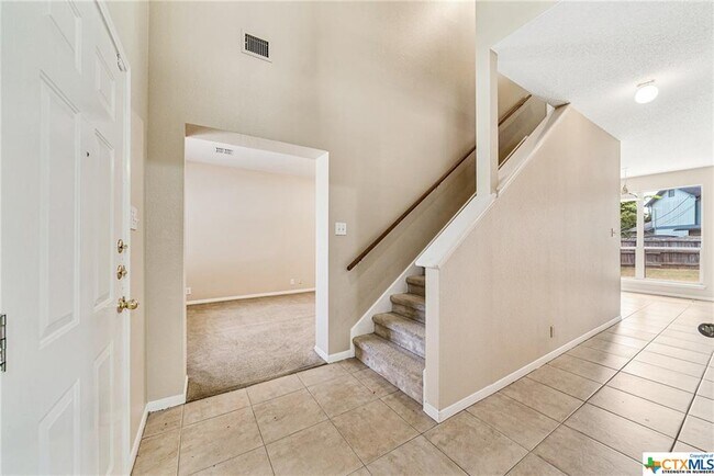 Building Photo - 106 Cibolo Basin Dr