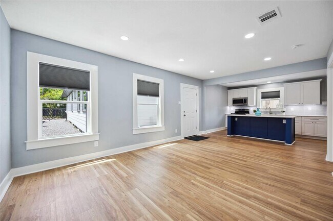 Building Photo - 4016 Gano St