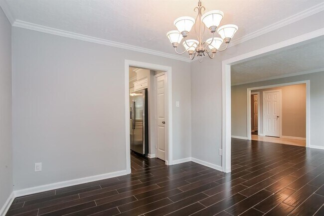 Building Photo - 5950 Beaudry Dr
