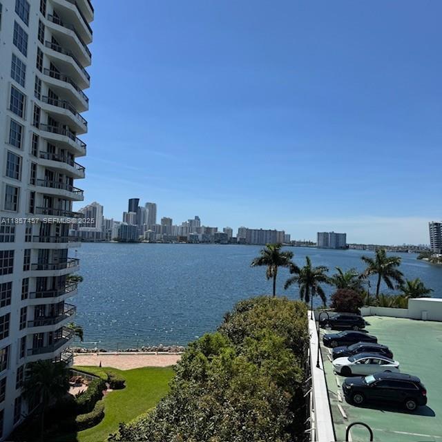 Building Photo - 19101 NE 36th Pl