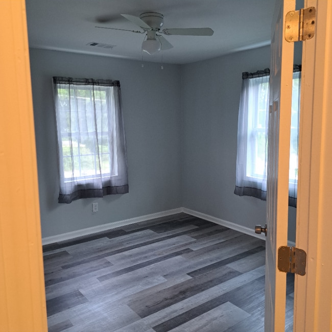 Foto del edificio - 3433 Sandra Fay Dr