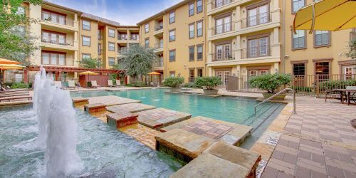 Building Photo - 11605 Lago Vista W