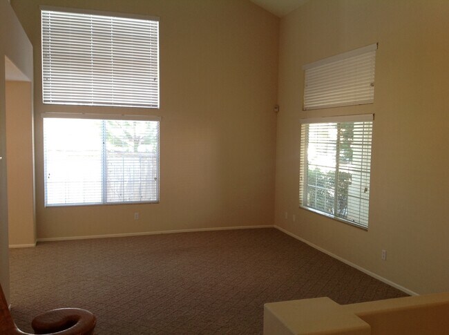 Building Photo - 12414 Ravenna Ln