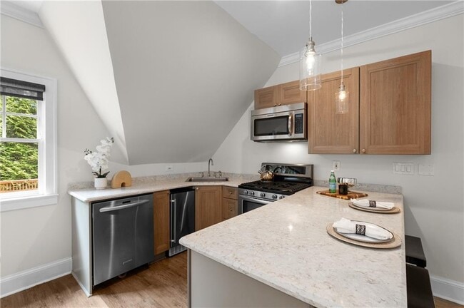 Foto del edificio - 1531 N Morningside Dr NE