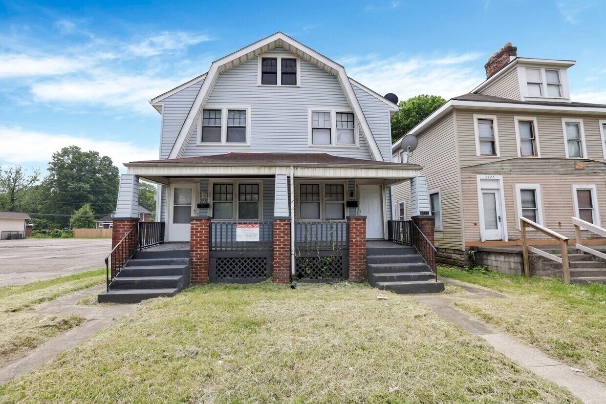 Foto principal - 2229-2231 E 5th Ave