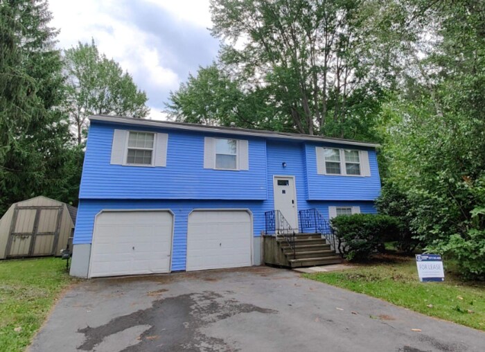 NOW AVAILABLE! 4120 Mesa Ln, Liverpool House Rental in