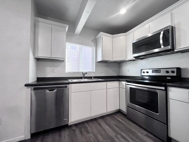 Foto del edificio - 1808-1810 Gold Ave SE