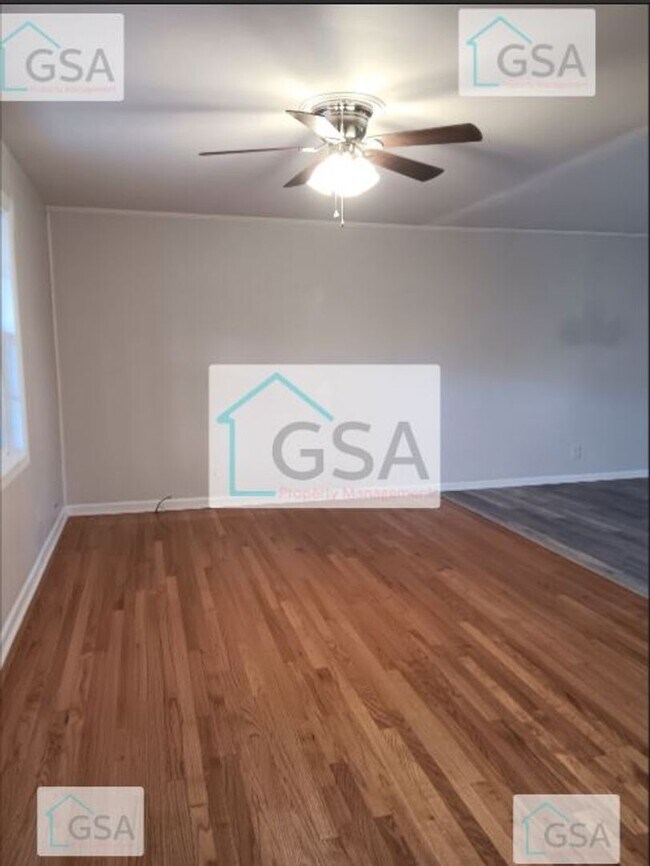 Foto del edificio - 106 Keowee Ave