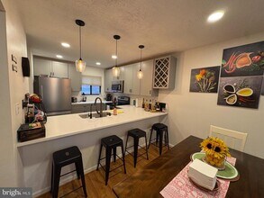 Building Photo - 46 Fishhook Ln