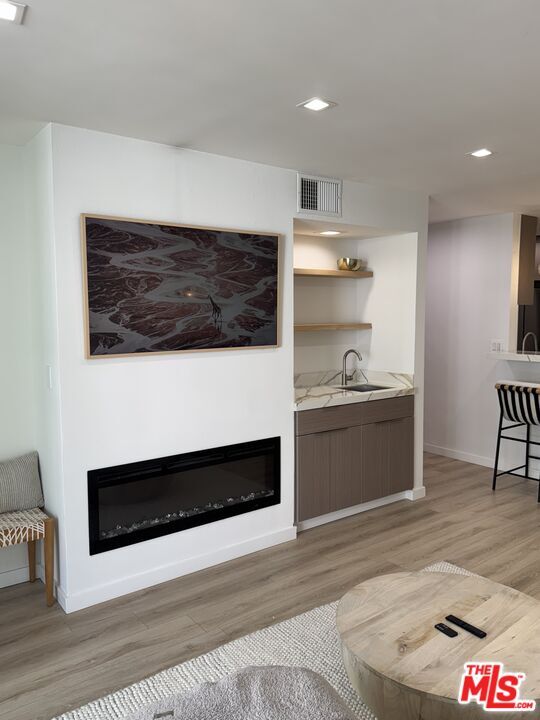 Building Photo - 911 Kings Rd