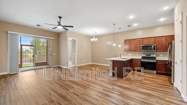 Building Photo - 5641 N Teaberry Ln