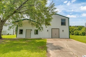 Building Photo - 2116 Bayou Darbonne Dr