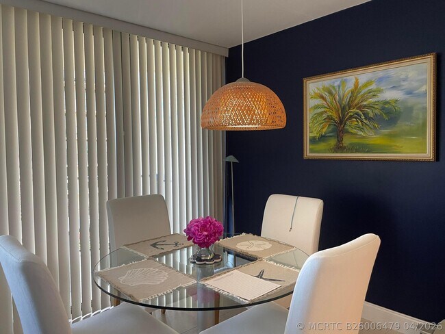 Foto del edificio - 899 Jeffery St
