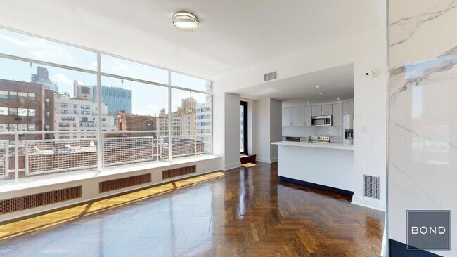 Building Photo - 219 E 69th St