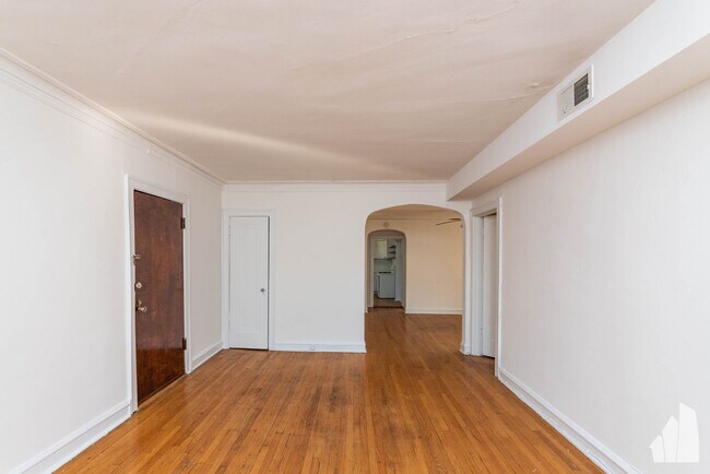 Foto del edificio - 2654 W Ardmore Ave