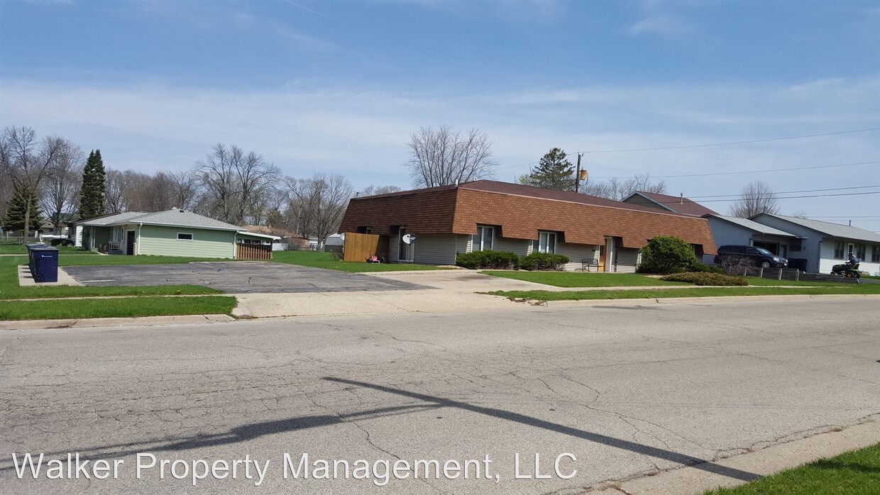 Foto del edificio - 1816 Joliet St