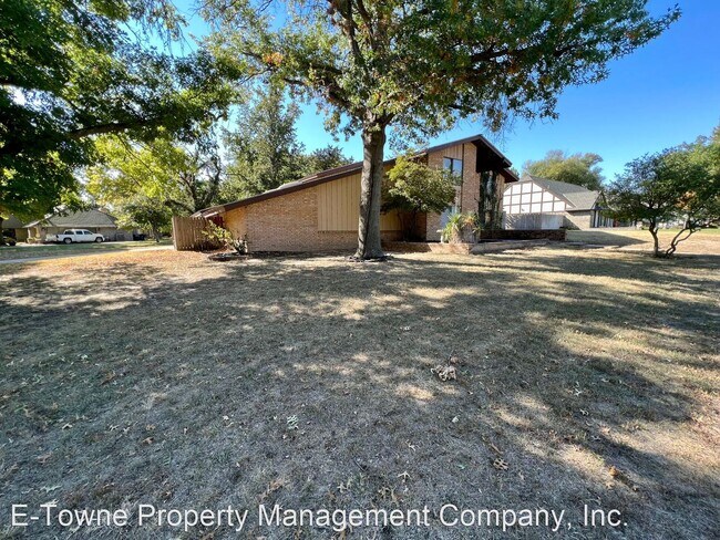 Building Photo - 4 br, 2.5 bath House - 2701 Redbird Lane