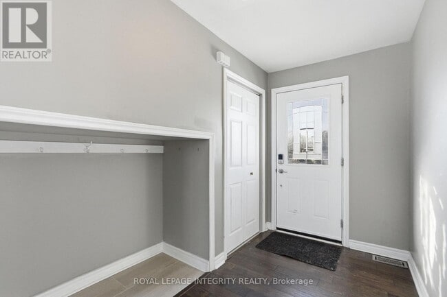 Building Photo - 1011 St Jacques St