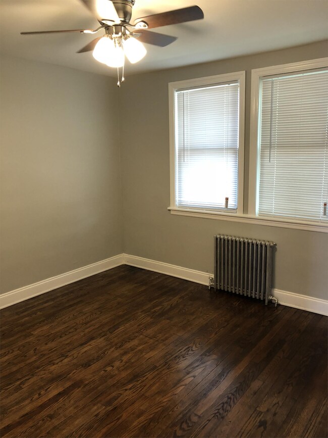 Building Photo - 5404 Midwood Ave